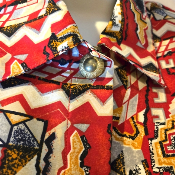 Classic Collection Woman's Abstract Print Blouse, Long Sleeve, Size 12 - Picture 11 of 11